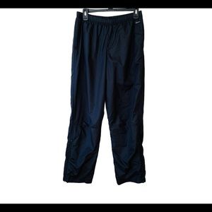 Athleta windbreaker pants 
Black 
Size medium